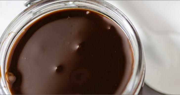 chocolate sauce