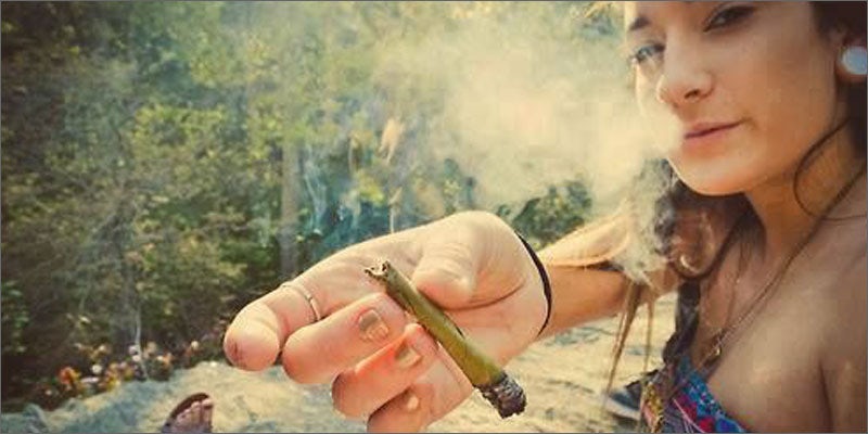 3 reasons girls smoke are best pass 5 Reasons Why Girls Who Smoke Weed Are The Best