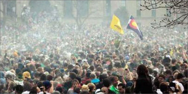 5 colorado pot laws crowd What You Need to Know When Heading to “Colo RAD oh”