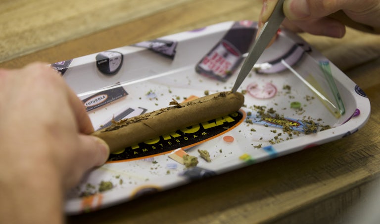 How To Roll A Dutch Master Blunt Herb
