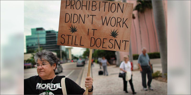 former dea supports cannabis protest Former DEA Agent Does U Turn, Now Supports Legalized Marijuana