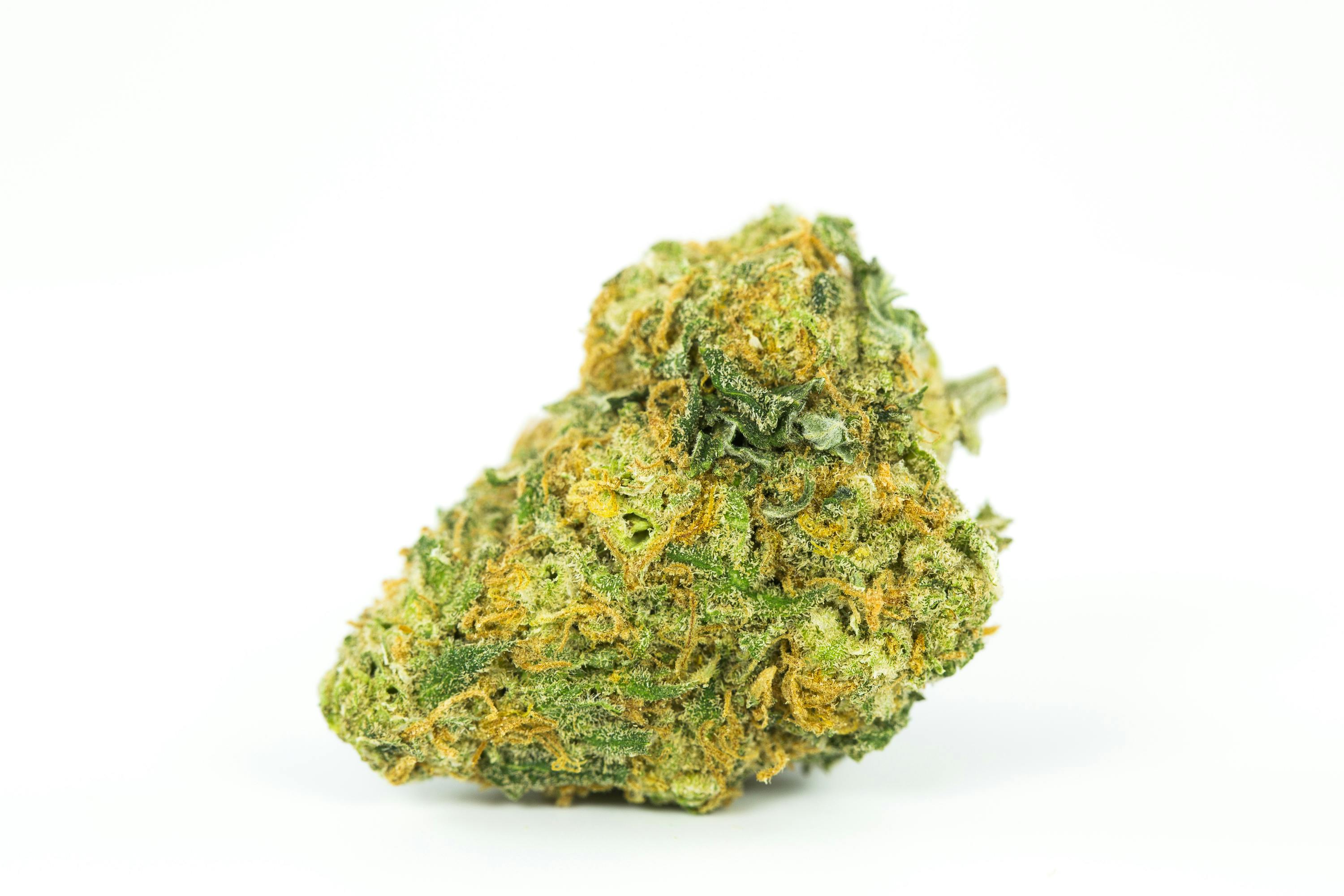 Strawberry Kush Weed; Strawberry Kush Cannabis Strain; Strawberry Kush Hybrid Marijuana Strain