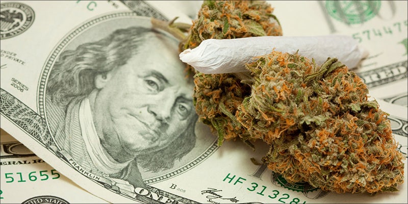 15 Things That 6 15 Things That Prove Snoop Dogg Is A Legendary Stoner