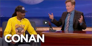 Conan Goes To Great Lengths To Avoid Snoop Hotboxing His Set