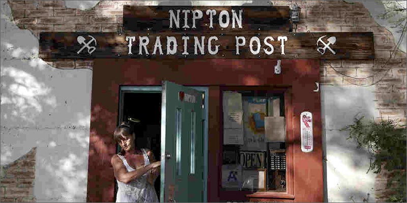 nipton2 The iRollie OG2 Phone Case is Everything You Need to Smoke on the Go