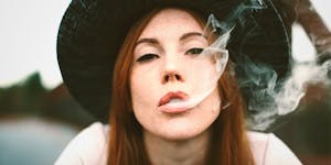 Women Who Smoke Weed Have Higher IQ’s Than Those Who Don’t