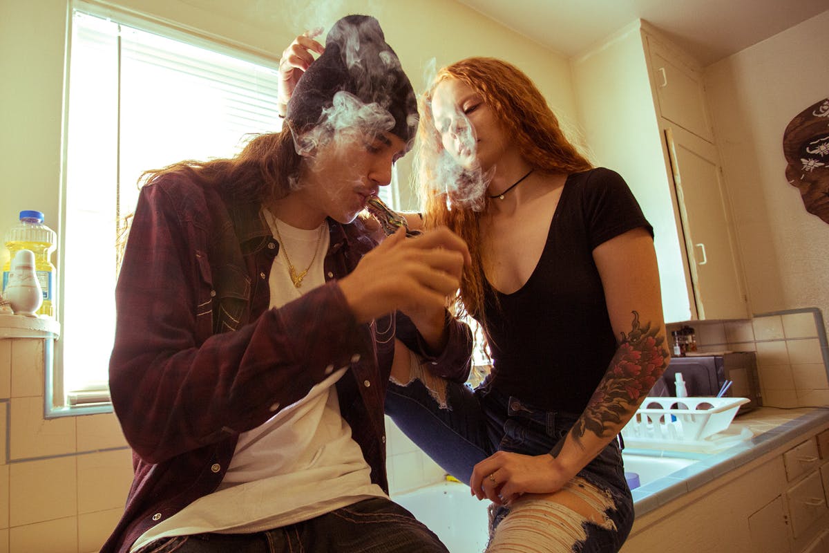 Four Reasons Why Weed Smokers Make Better Boyfriends 2 of 2 Four Reasons Why Weed Smokers Make Better Boyfriends