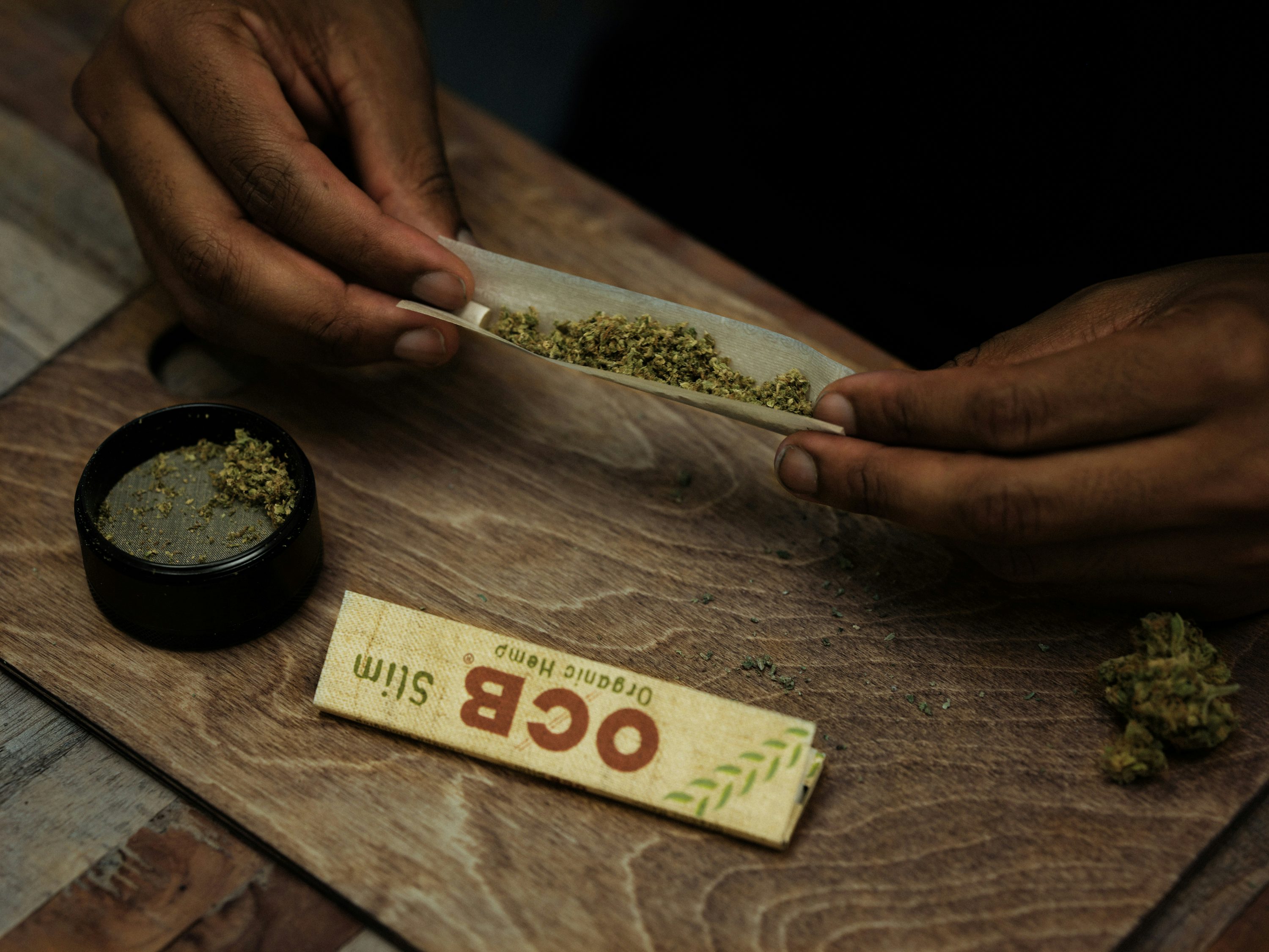 How to roll a joint 4 of 9 How to Roll a Joint That is Perfect in Every Way