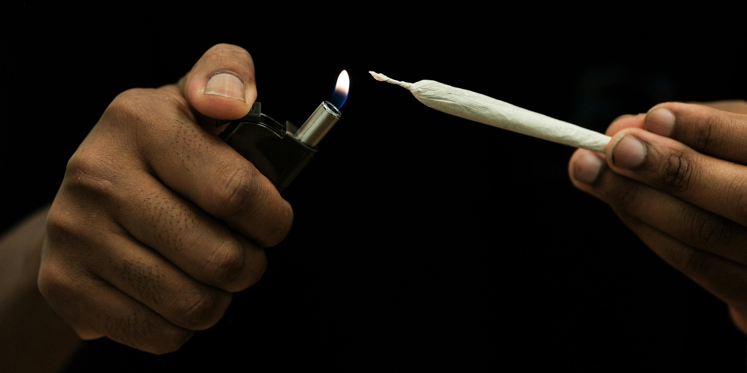 How To Roll A Joint Learn How To Roll A Perfect Weed Joint Herb