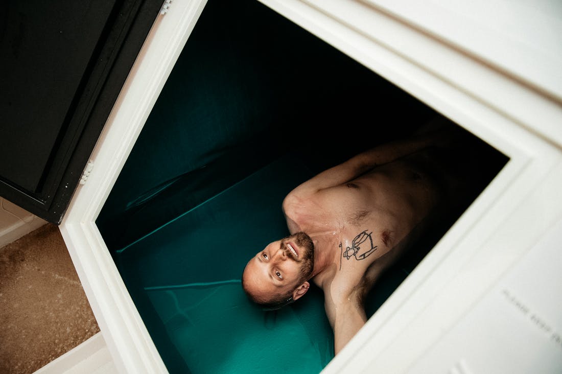 Sensory Deprivation tank 2 of 1 People Are Using Sensory Deprivation Tanks To Treat Their Anxiety