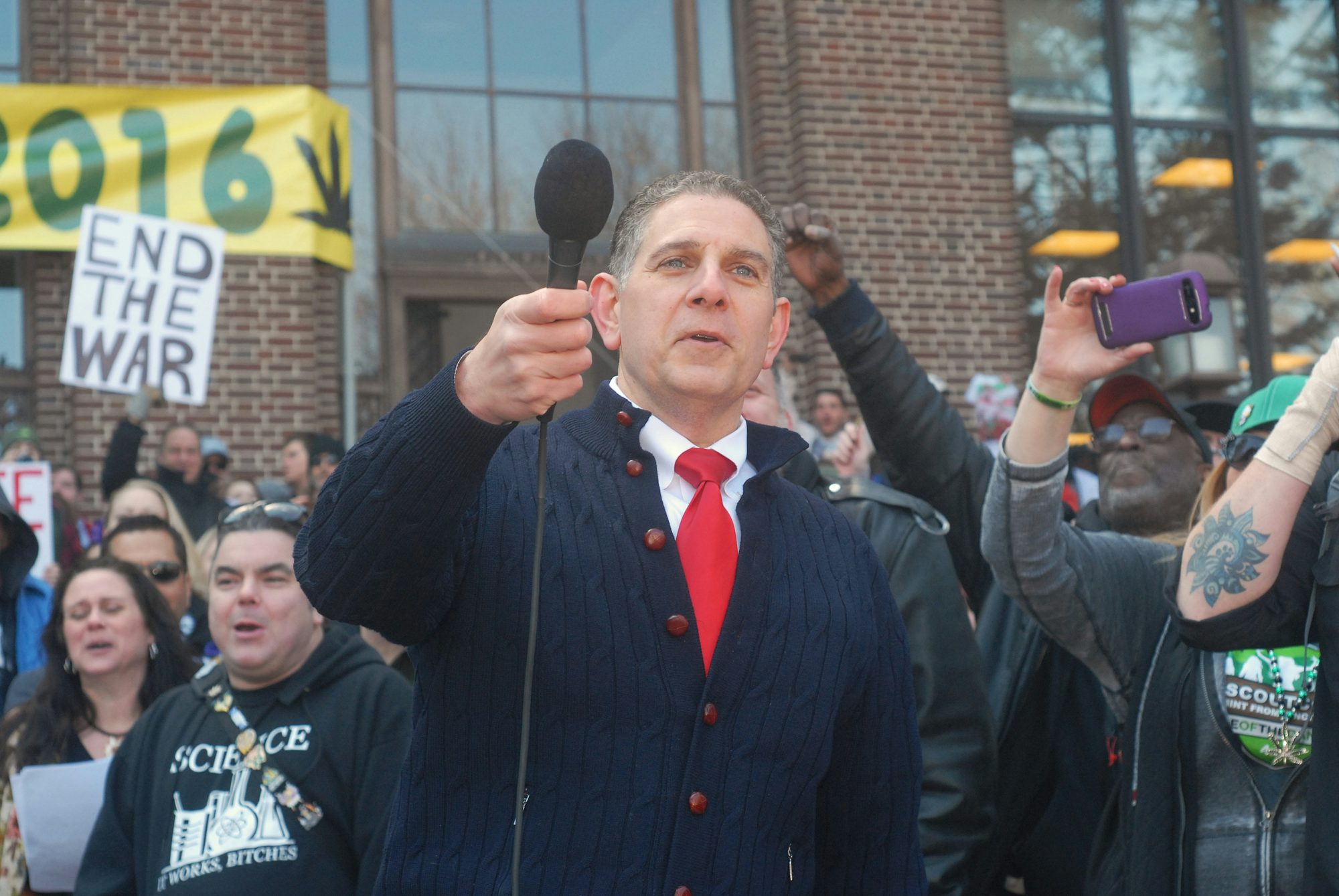 The DEA just approved synthetic cannabis as medicine while the real thing remains illegal 1 of 2 Judge allows murderer to use medical marijuana to stay calm