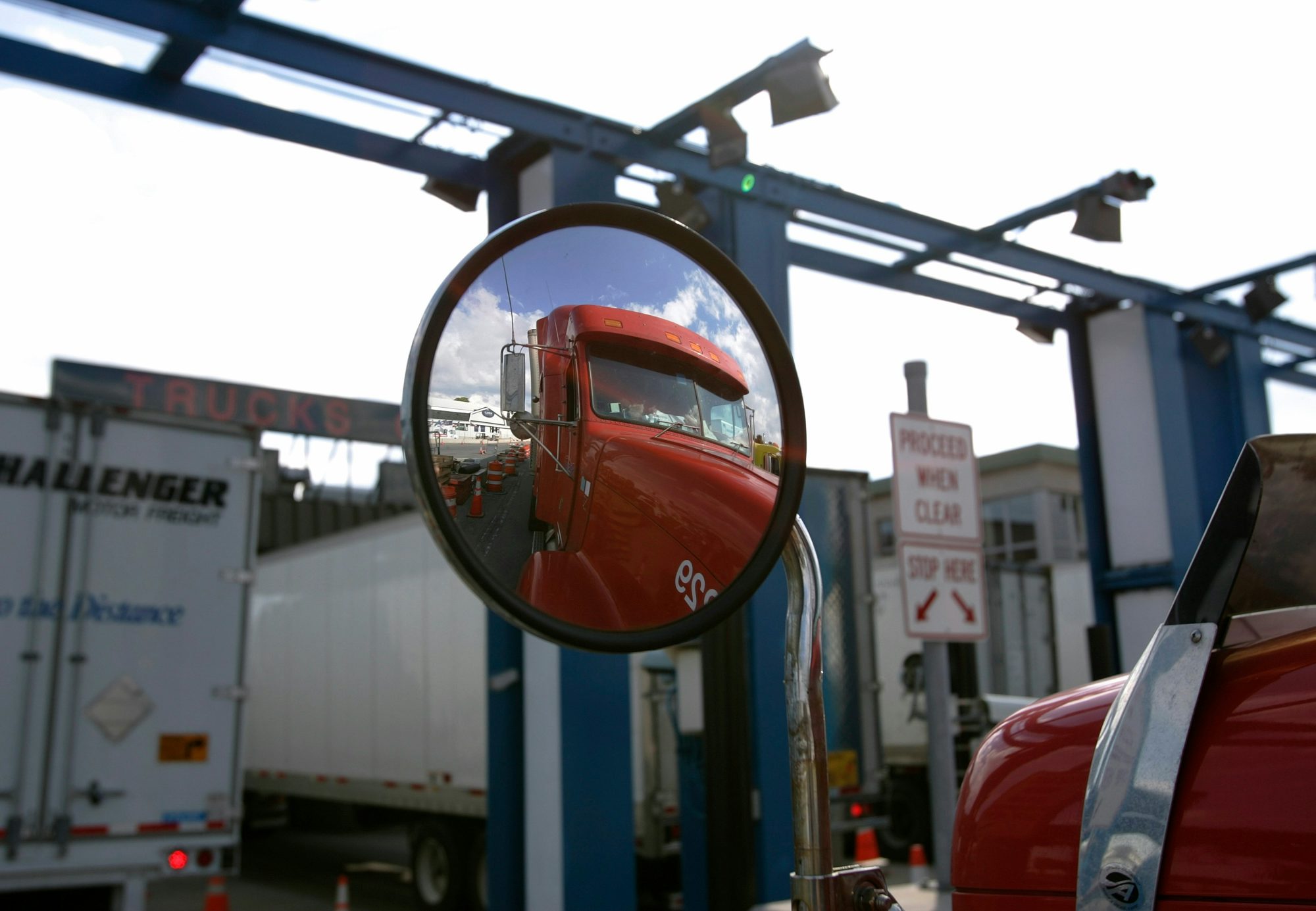 How to get weed across the border 1 of 2 3 Tips To Get Cannabis Across The Border: How To Smuggle Weed