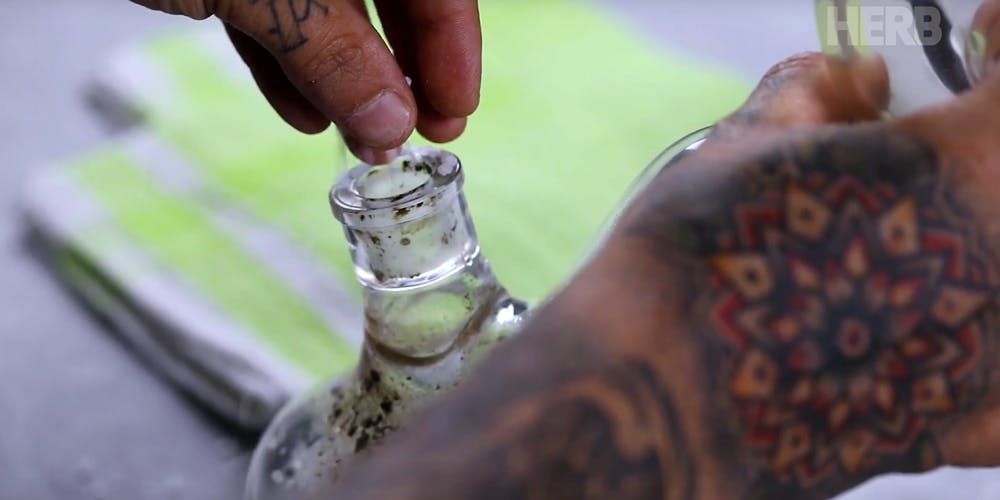 How To Clean A Bong The Ultimate Guide Herb