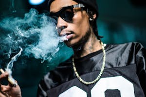 Wiz Khalifa Hot Boxes Dressing Room; Boots Shiggy For Coughing