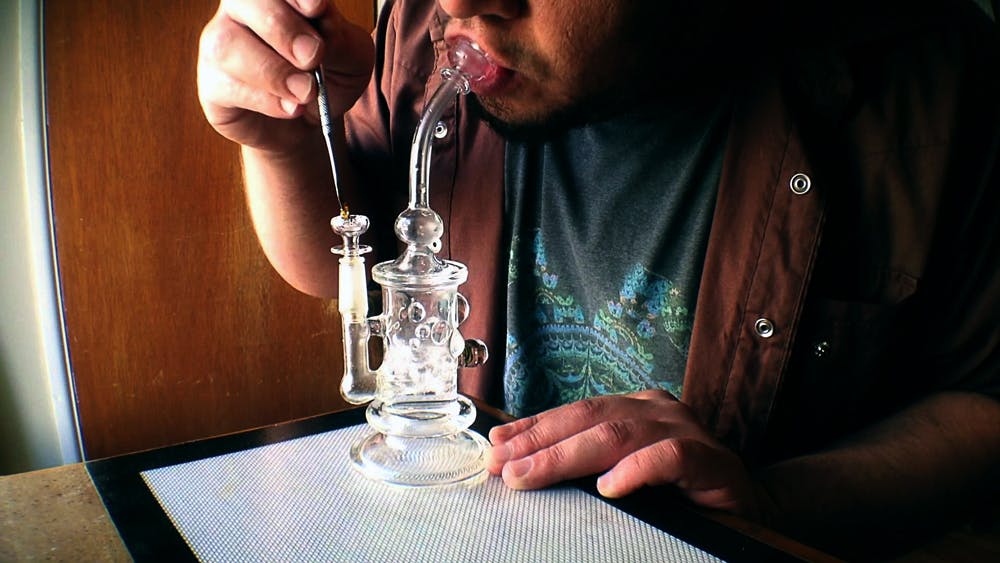what is the best way to smoke wax without a dab rig