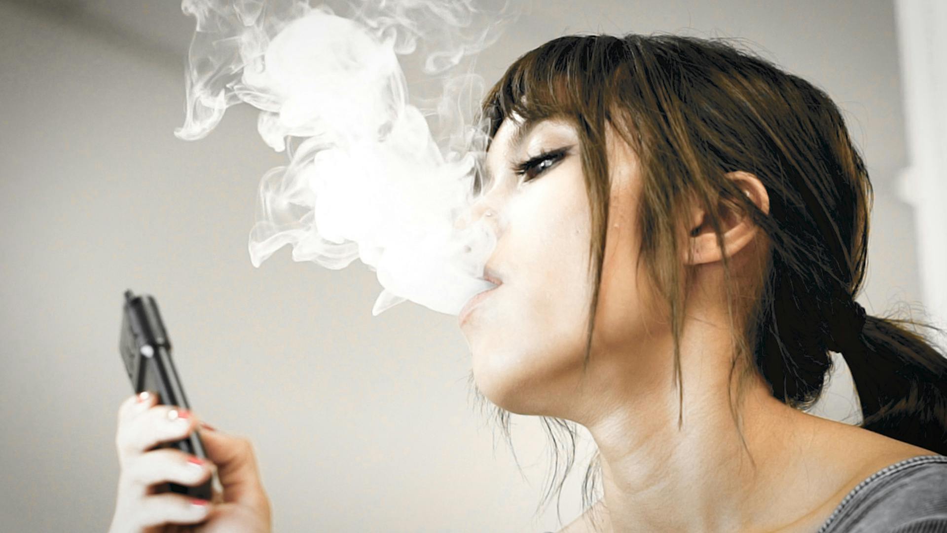 AirVape X Woman Smoking