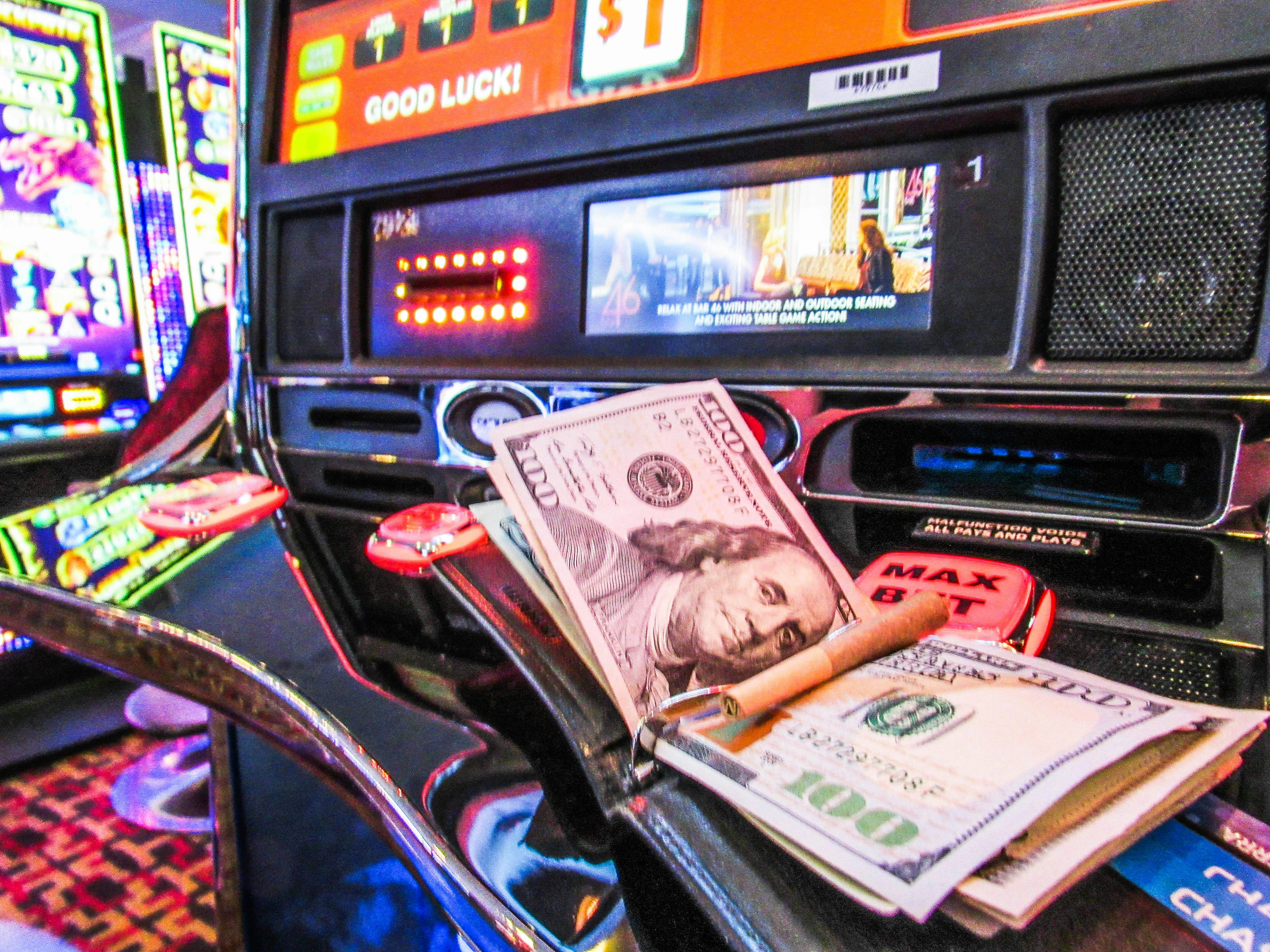 26630003187 9bae45a6f7 o1 Las Vegas casinos are now required to kick out anyone they think is high