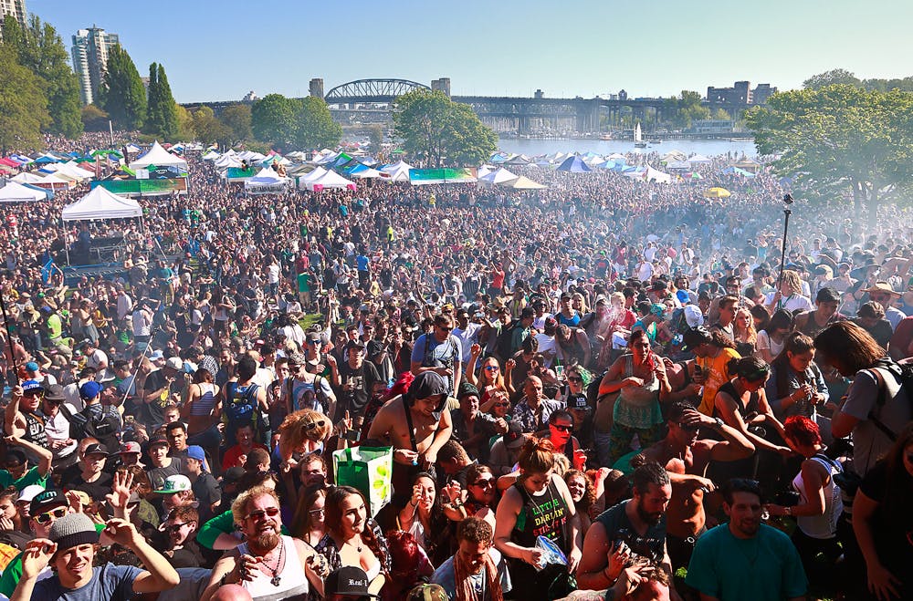 GettyImages 522720646 The FDA receives a petition to prohibit sugar alongside cannabis, LSD and heroin