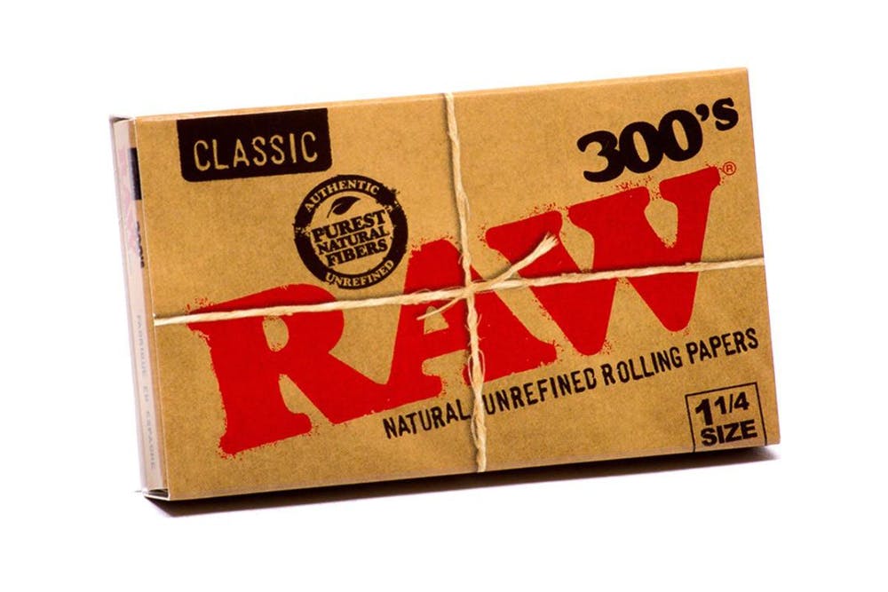 RAW Smoke Like Wiz Khalifa: These Are The Rolling Papers Wiz Khalifa Uses