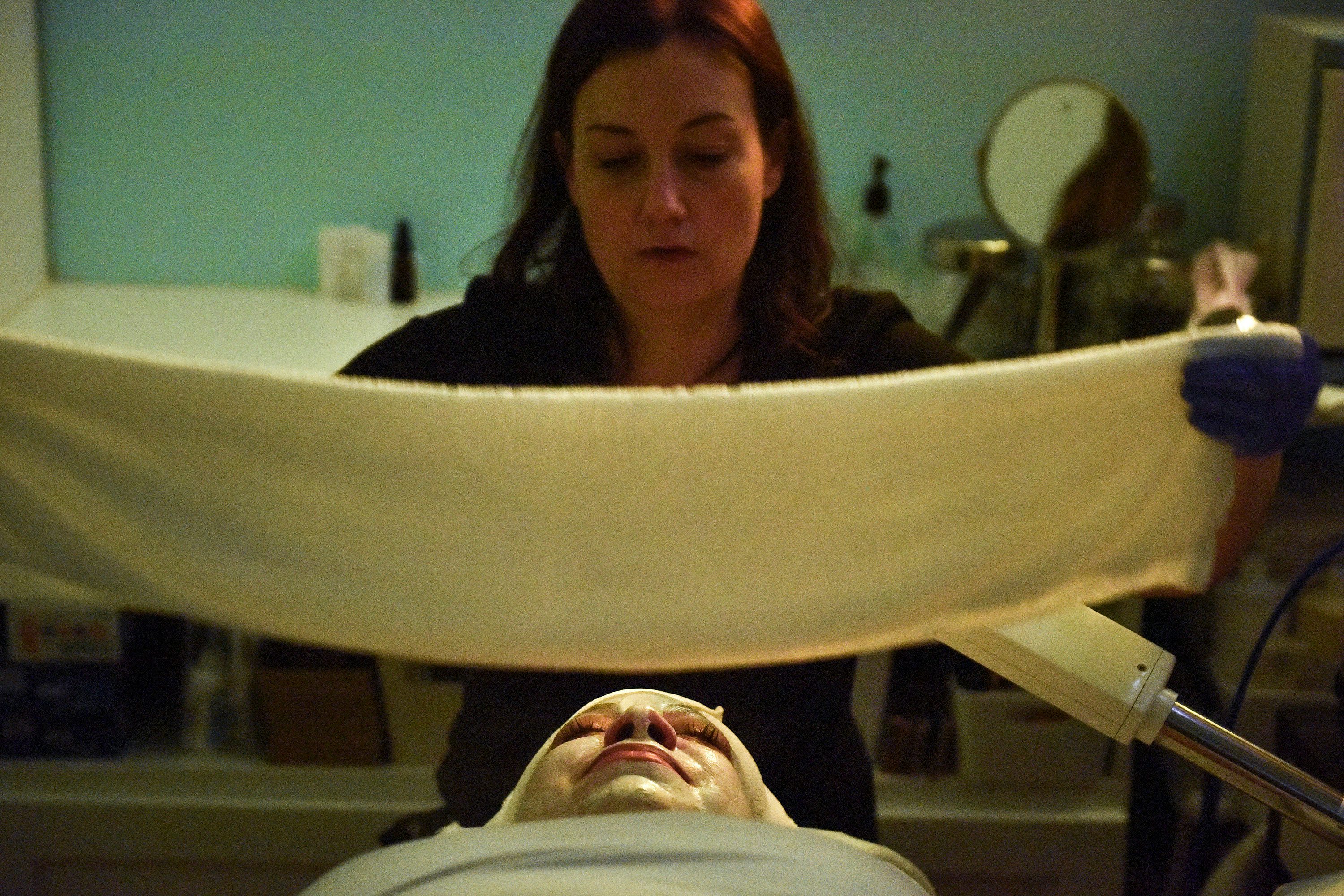 CBD Room Service Hotels are Tapping into the Cannabis Market CBD Room Service? Hotels are Tapping into the Cannabis Market