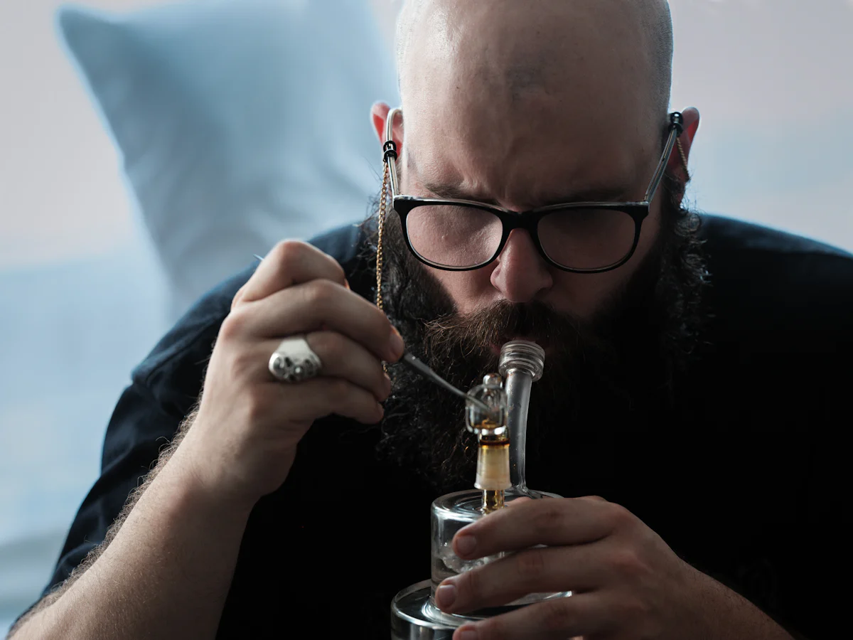 What is Dabbing, and How To Dab Cannabis Concentrates | Herb