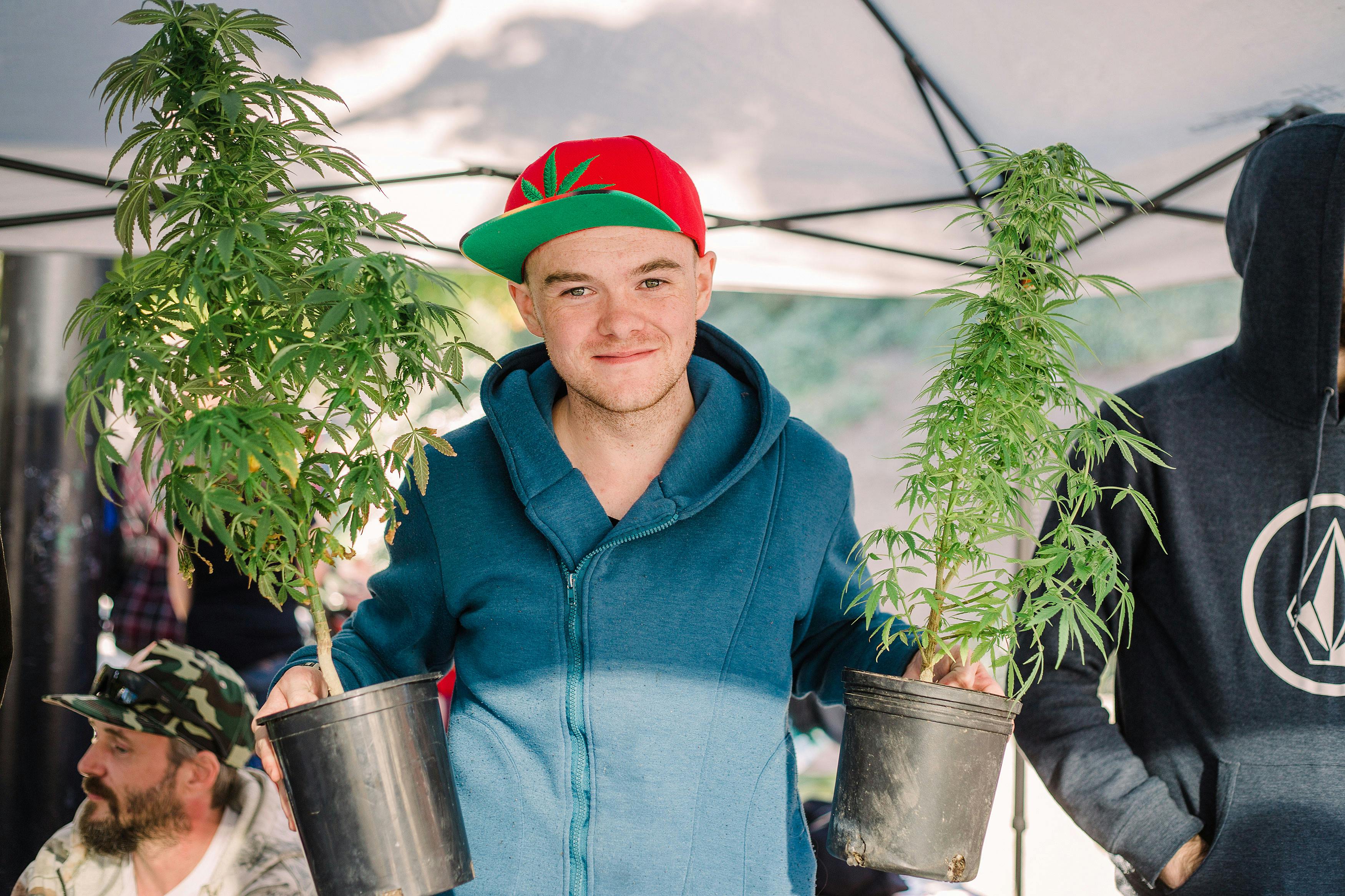 3Meet The People Being Hurt By Canadian Legalization4 Watch Snoop Dogg Smoke A Blunt In Front Of The White House