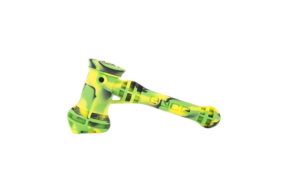 A Complete Guide to All the Best Bongs on the Market