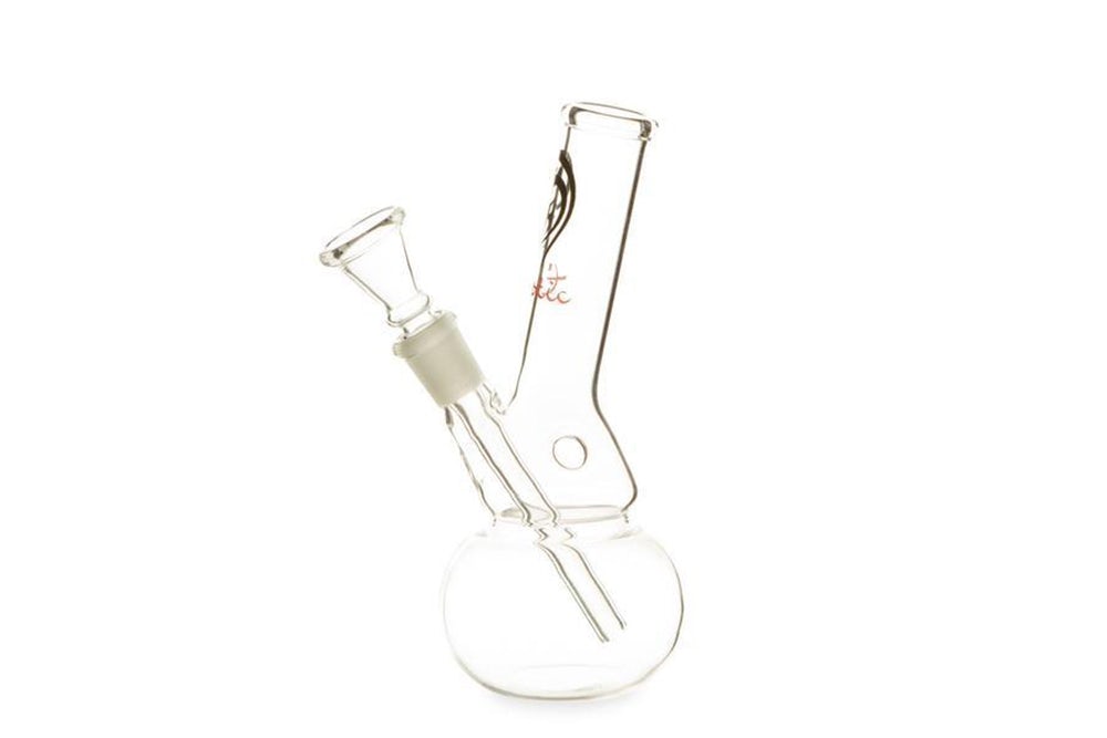 A Complete Guide to All the Best Bongs on the Market