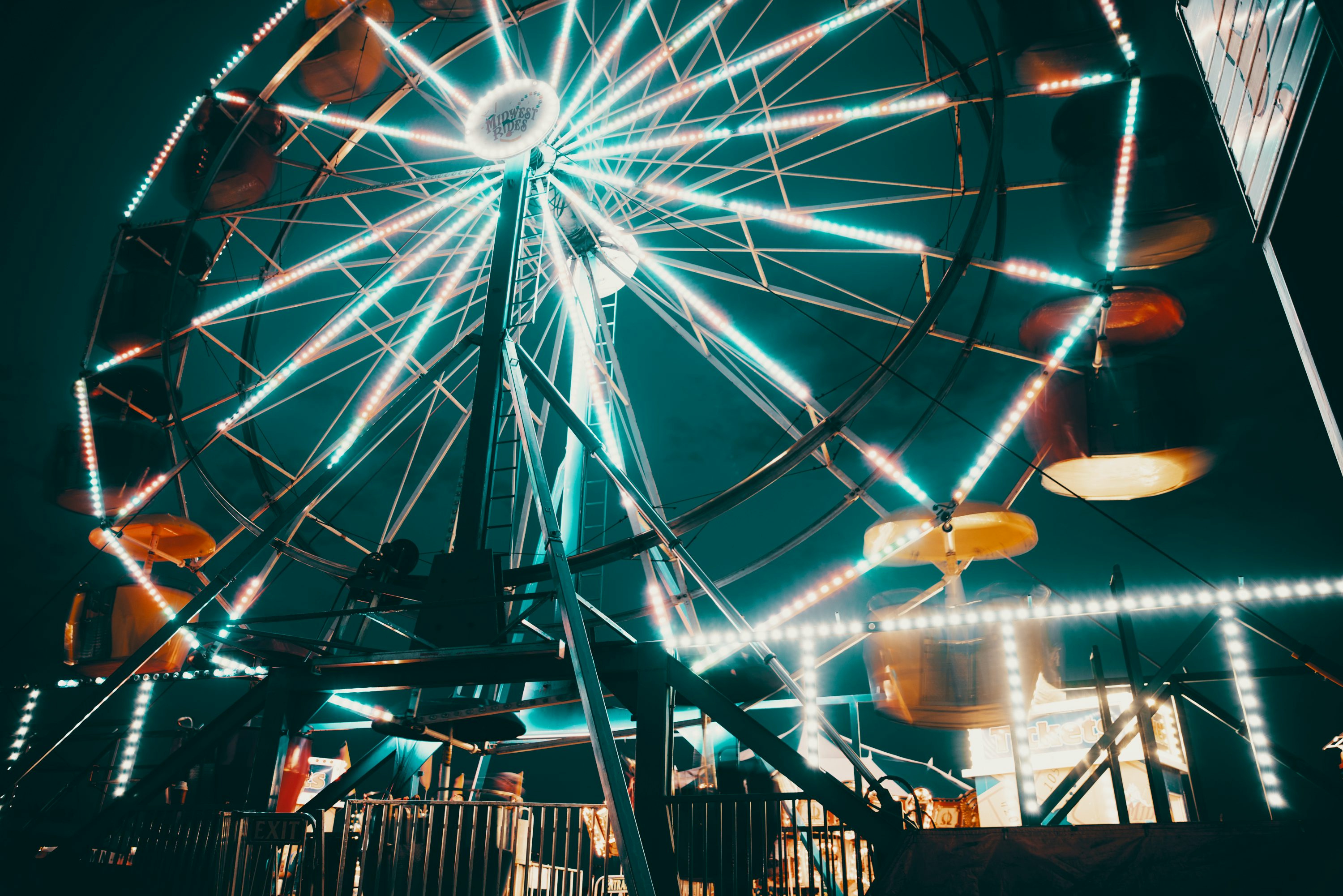 The Best Smoke Spots on Earth for Explorers Who Love Weed 8 Top Smoking Spots Every Traveler Must Try