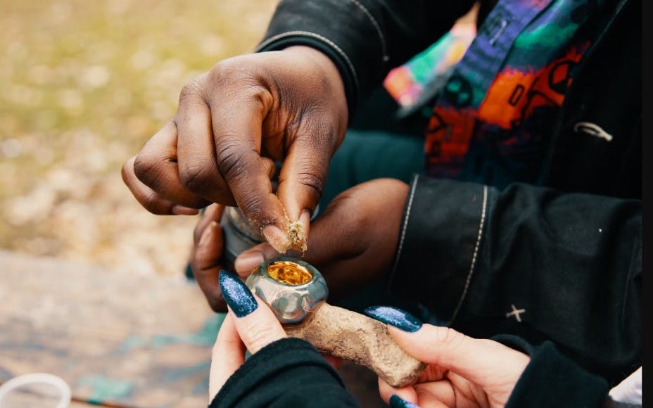 HOW TO SMOKE HASH