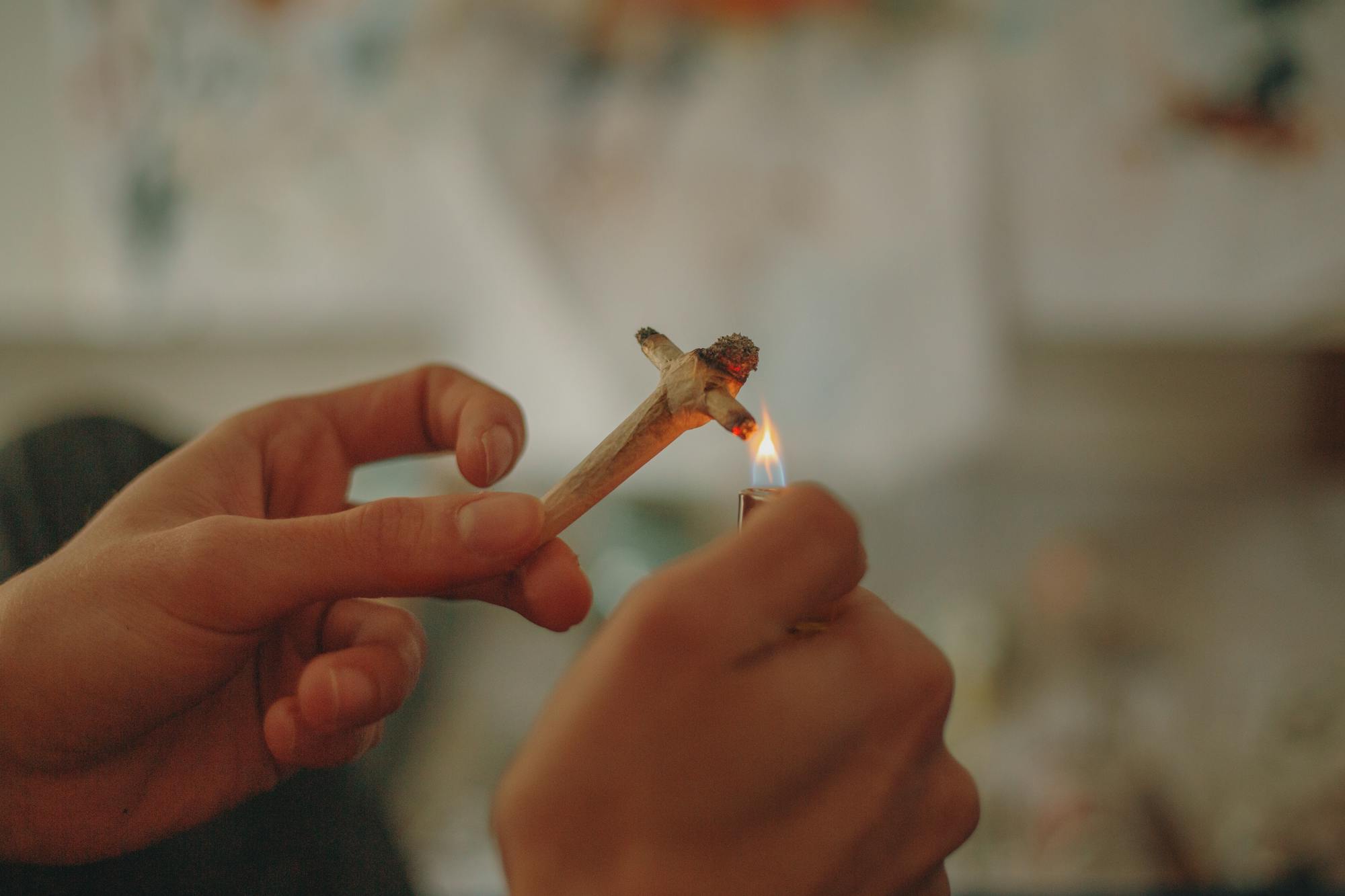 How To Roll A Cross Joint Like An Absolute Boss | Herb | Herb