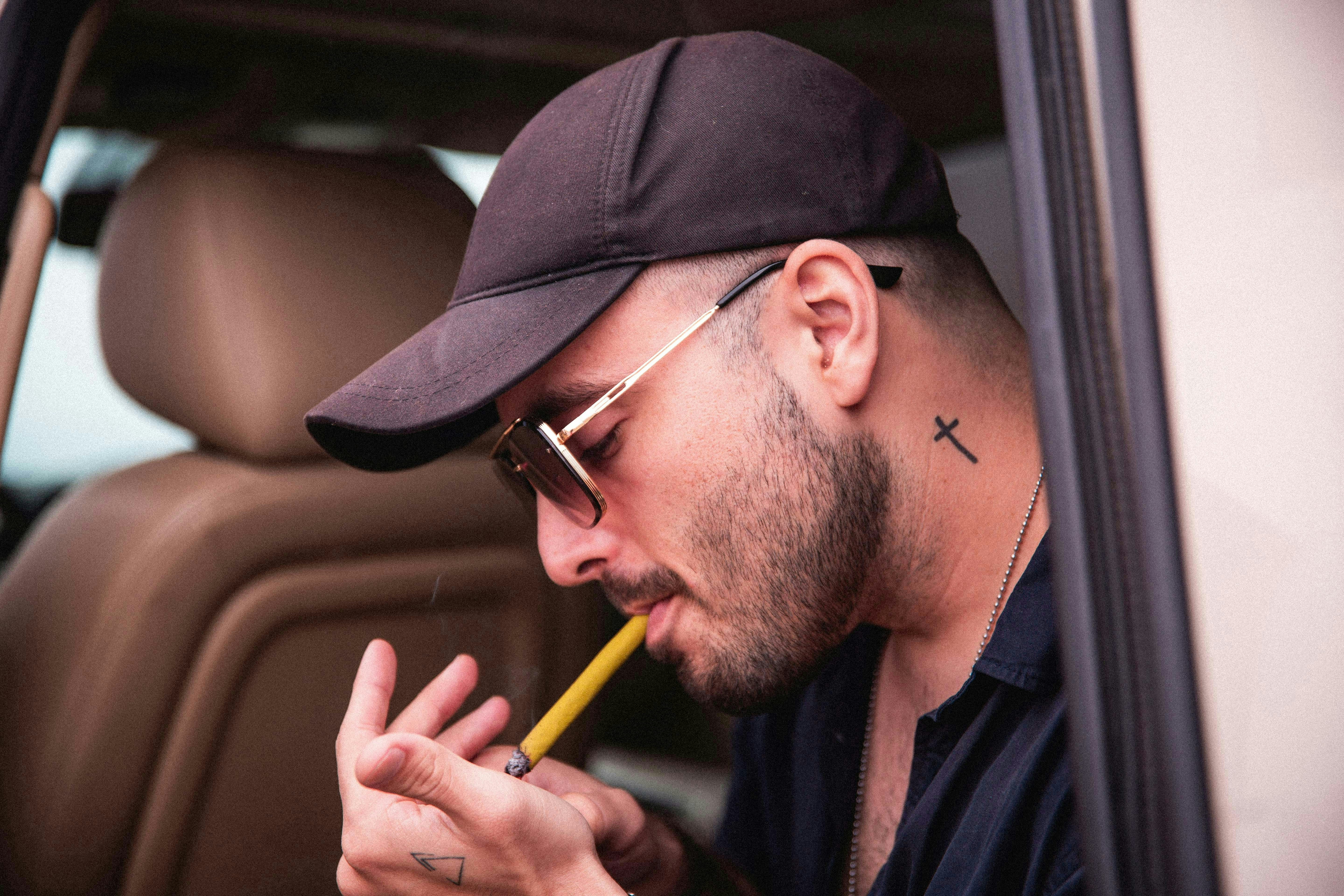 alvaro palacios xE3HACDG 8A unsplash Weed Etiquette in 2025: From Circle Rules to Zoom Sesh Faux Pas